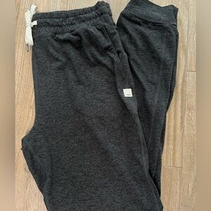 Vuori Black Ankle & Cropped Pants